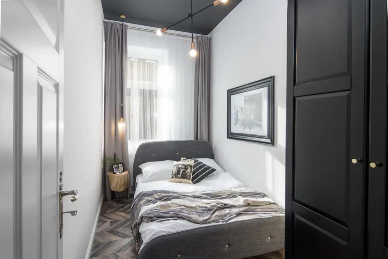 Jozefa 20 Street 2 Bedroom Apartment Krasków Εξωτερικό φωτογραφία